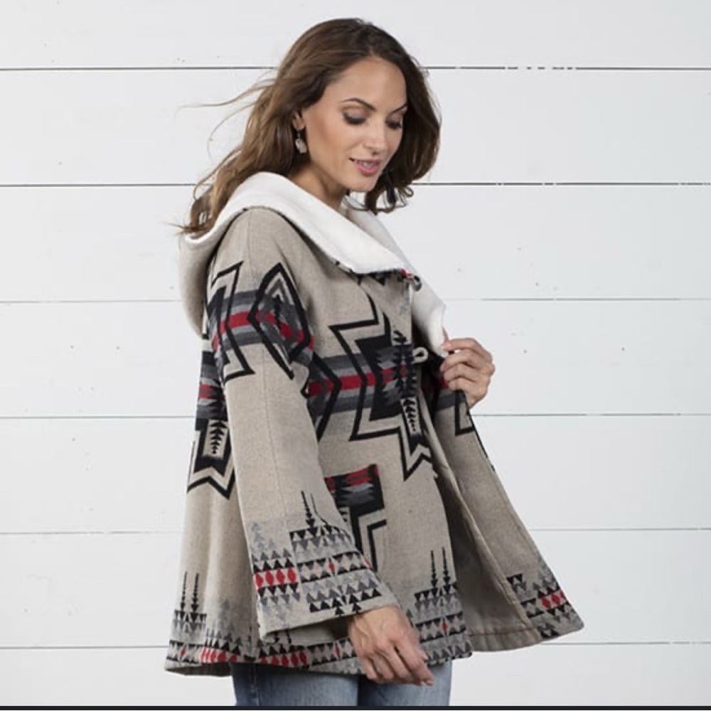 Pendleton Cream and Tan Cape with Geometric Design- never worn!